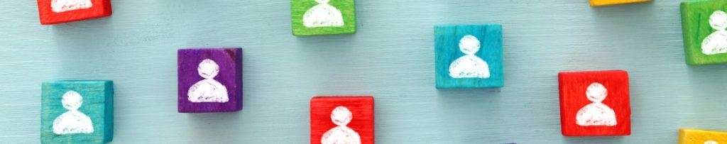 パネル調査とは？アドホック調査との違いや特徴や活用例、について